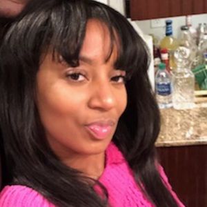 Meet your Posher, Dequala